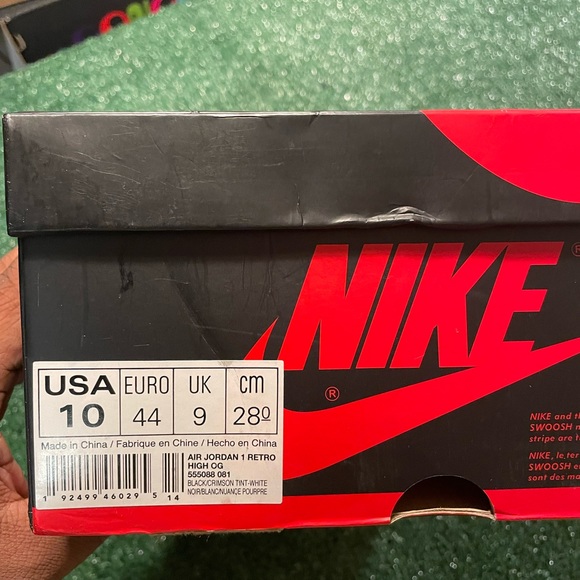 Jordan 1 retro high “Black Crimson Tint” used 9.5/10 condition fast shipping - Picture 5 of 6